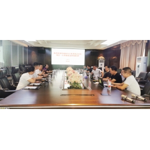 河南省辦公家具協(xié)會(huì)會(huì)長張鋒一行到訪思進(jìn)家具集團(tuán)指導(dǎo)工作！